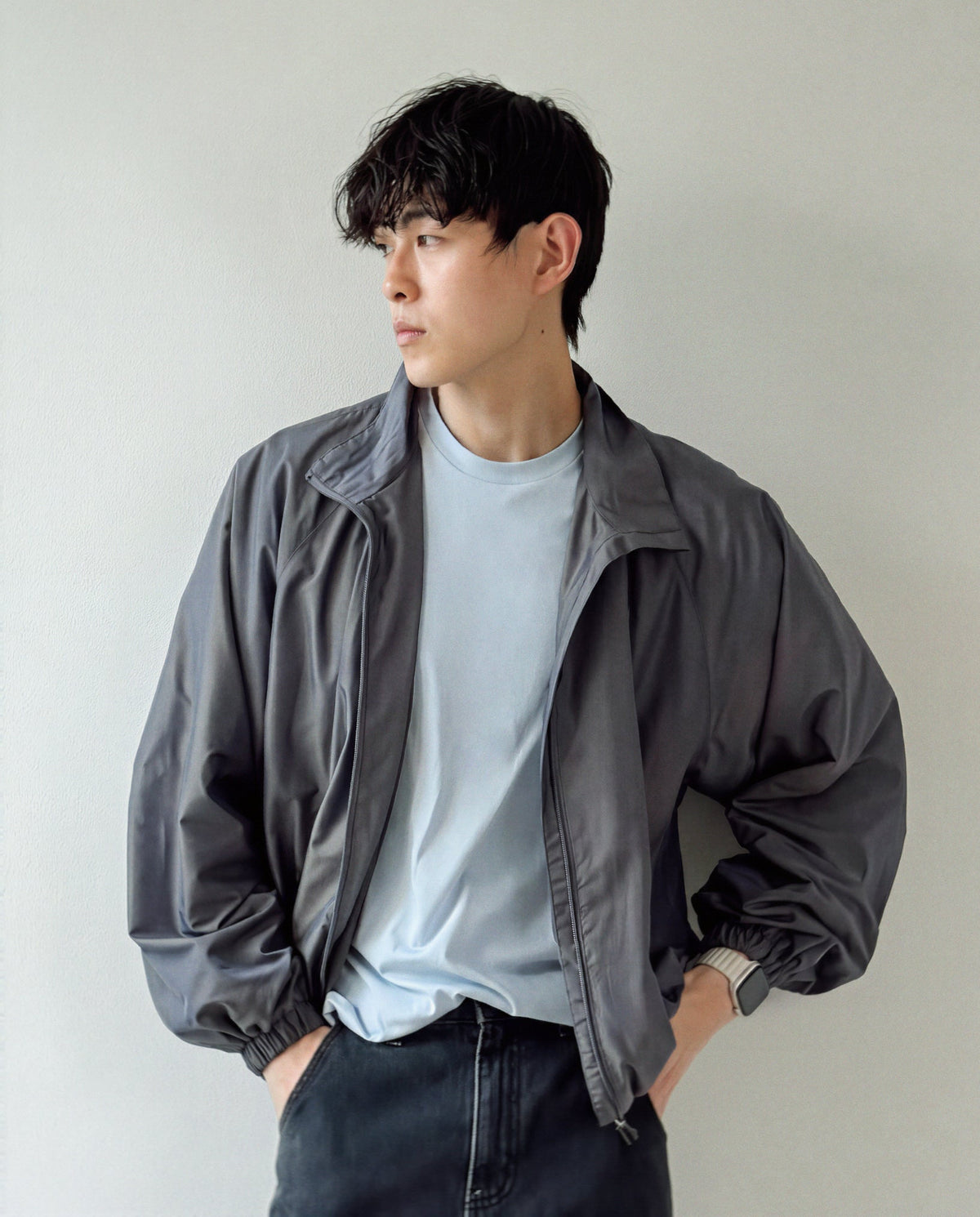 Aura Windbreaker