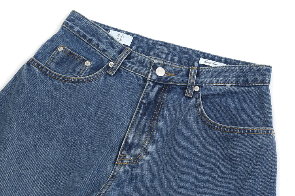 Classic Semi-wide Jeans